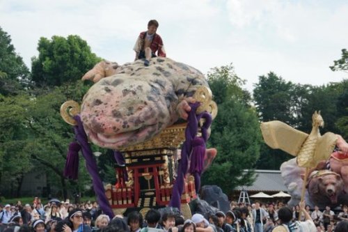 Parade Monster Raksasa Buat Kegemparan di Tokyo 6