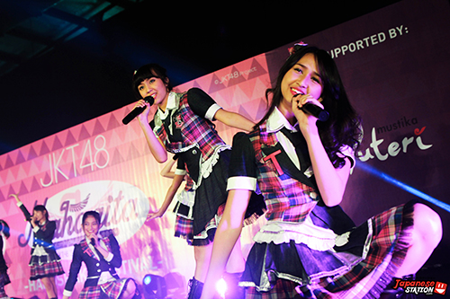 Meriahnya Selebrasi Senbatsu Sousenkyo JKT48 di Handshake Festival Mahagita (2)