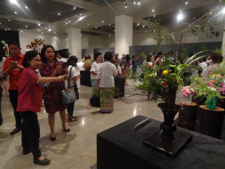 Pameran Ikebana Friendship Through Flowers Digelar di Jakarta (2)