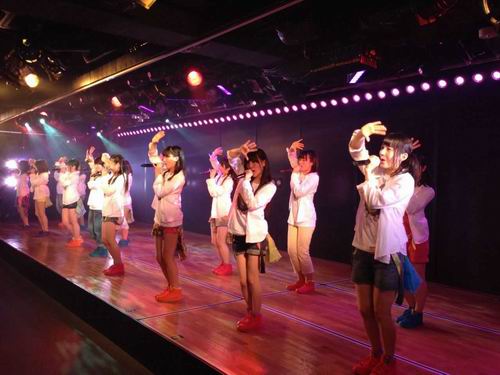 Perbandingan Teater BEJ48 & AKB48 Menurut Pandangan Fans (2)