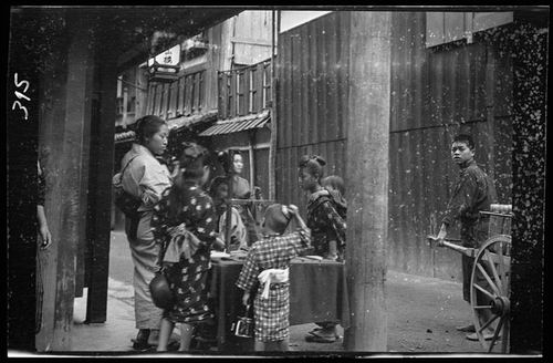 Foto-foto Kehidupan di Jepang 100 Tahun Yang Lalu (3)