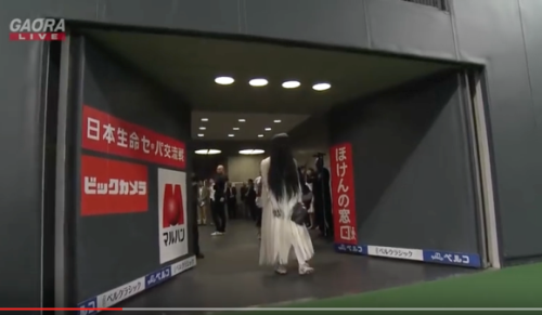 Sadako dan Kayako Adu Kuat di Pertandingan Baseball 2