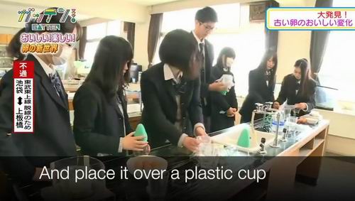 Sugoi! Pelajar SMA Jepang Berhasil Menetaskan Anak Ayam Tanpa Cangkang Telur! (2)