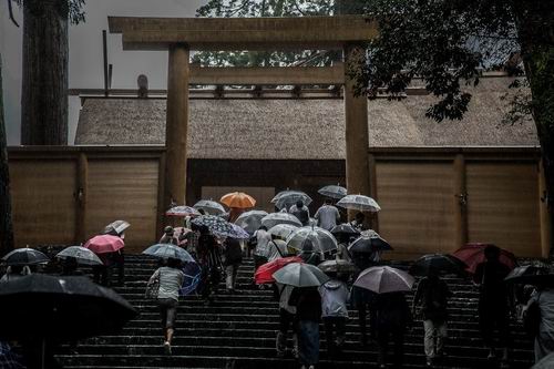 Fotografer Abadikan Keindahan Pemandangan Musim Hujan di Jepang (2)