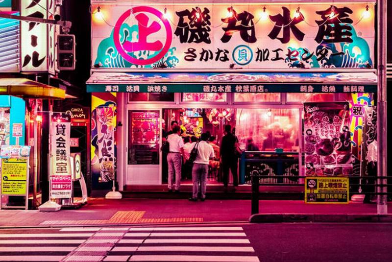 Foto-foto Keindahan Tokyo di Malam Hari Dalam Nuansa Warna Pink (2)