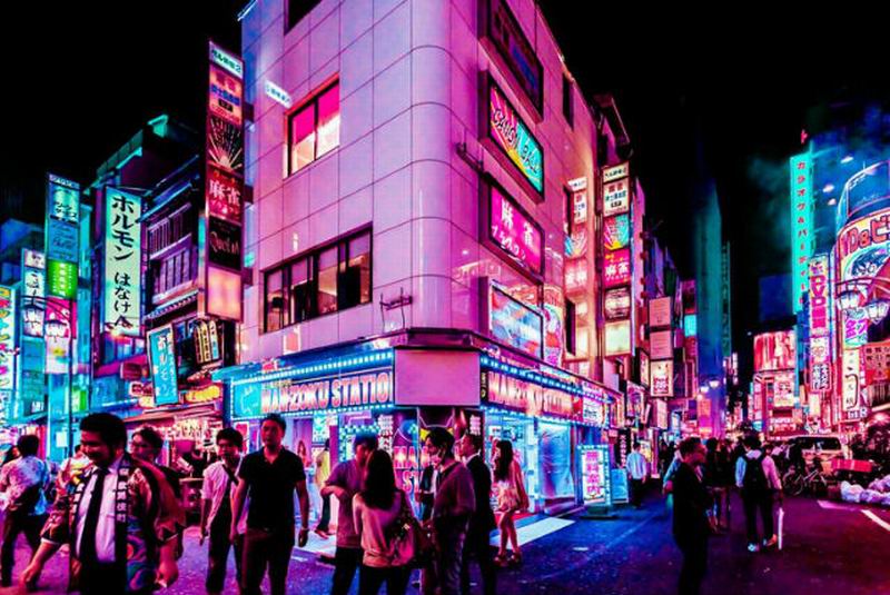 Foto-foto Keindahan Tokyo di Malam Hari Dalam Nuansa Warna Pink (6)