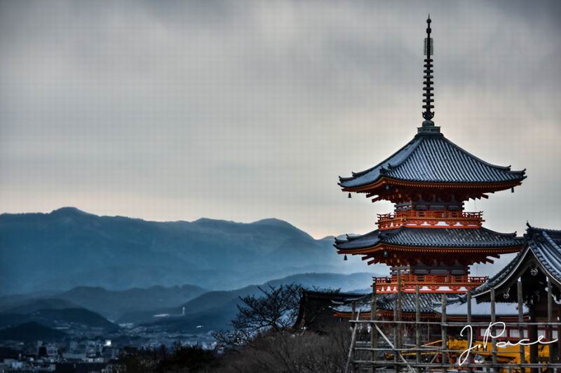 Fotografer Abadikan Keindahan Pemandangan di Jepang