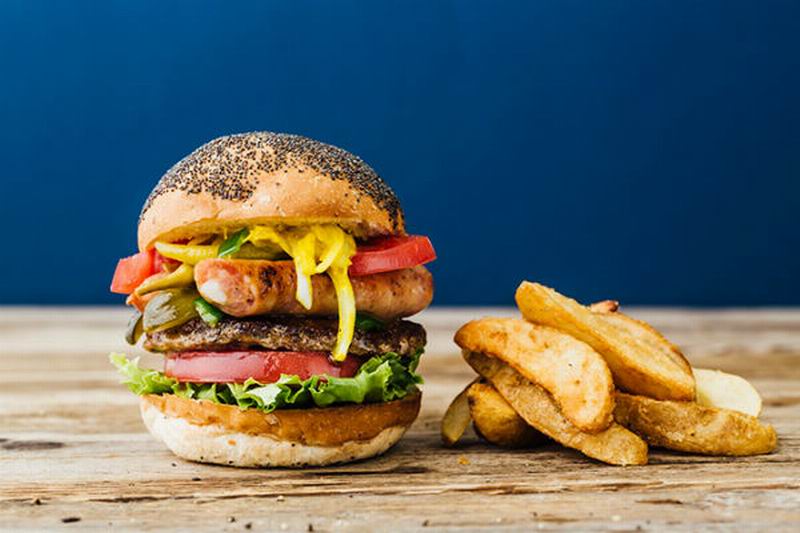Kafe Burger di Jepang Turut Meriahkan Pemilu di Amerika Serikat