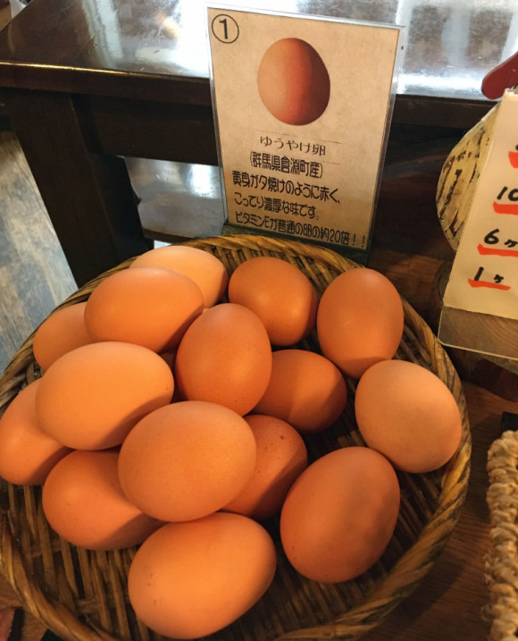 mencoba-5-rasa-unik-telur-mentah-di-kisaburo-farm-3