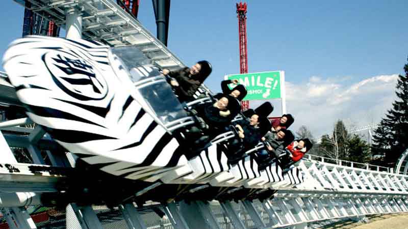 Ingin Uji Nyali? Cobalah 7 Wahana Ekstrem di Fuji-Q Highland Ini!