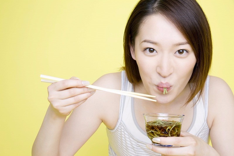 Meski Bertetangga Cara  Makan  Minum Orang  Jepang  Dengan 