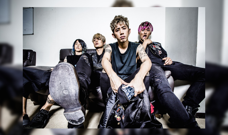 Album Terbaru ONE  OK  ROCK  Diperdengarkan Melalui Jaket  Canggih