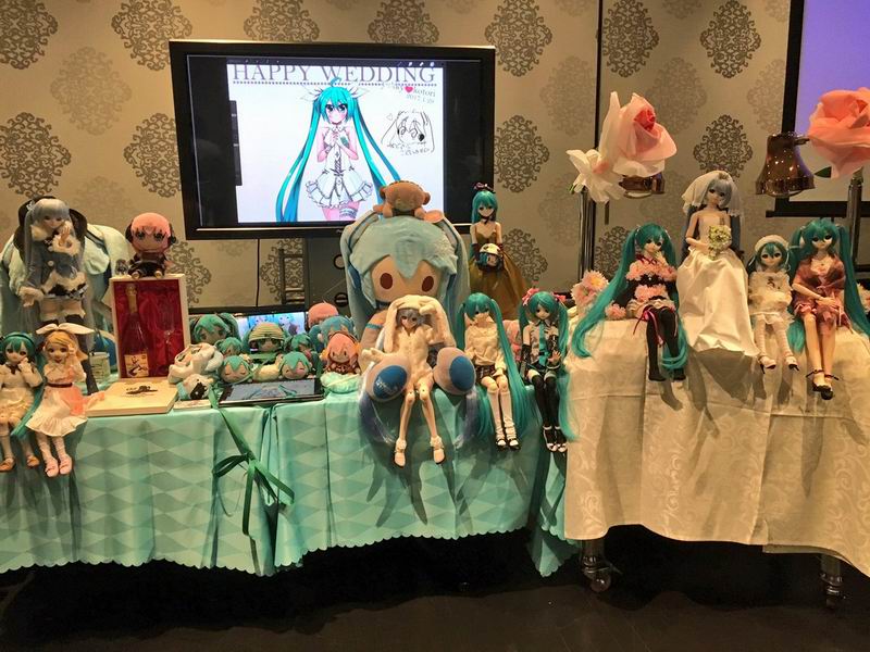 Pesta Pernikahan di Jepang yang Unik Hadirkan Hatsune Miku