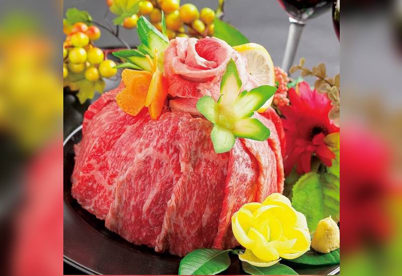 Tren Kuliner di Jepang Kue  Ulang Tahun dari Daging Mentah 