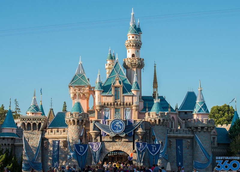 Inilah 4 Hal Yang Membedakan Antara Disneyland di Tokyo Dan California