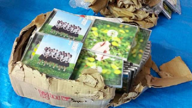 Seorang Pria Didakwa Setelah Membuang 585 Keping CD AKB48 Di Gunung