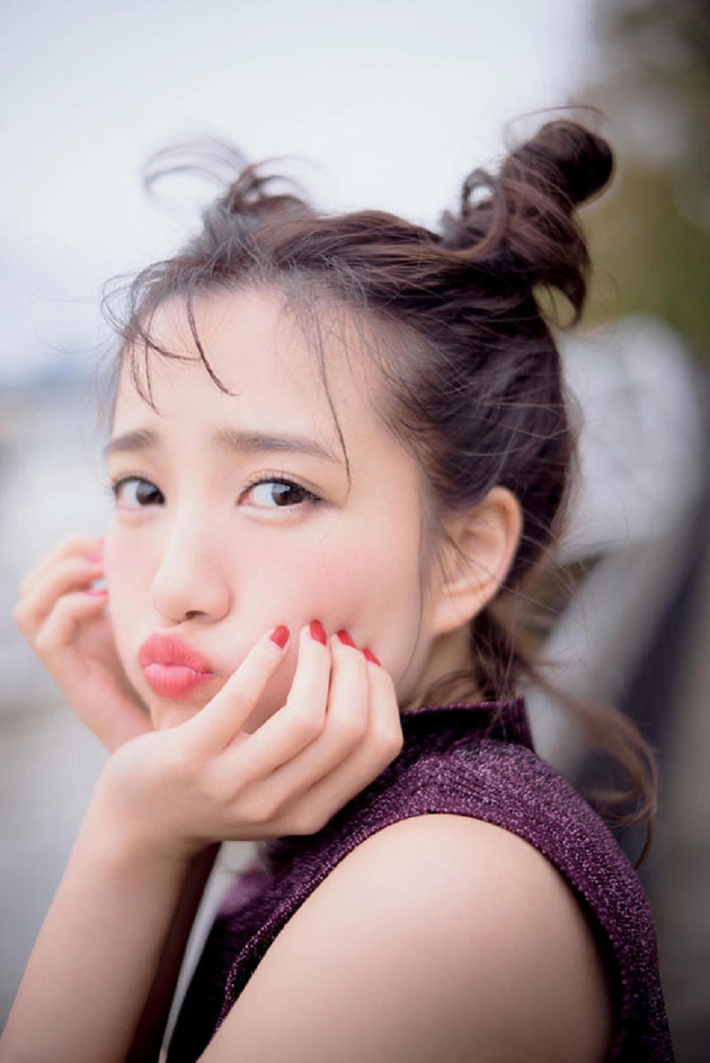 Anggota AKB48 Kato Rena Tampil Seksi Pada Cover Photobook Pertamanya