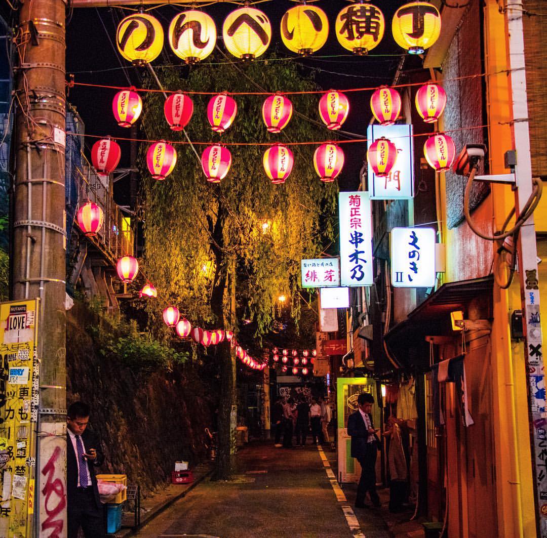 Ini Menikmati Wisata Malam Di Jepang? Coba Datang Ke 5 Yokocho Di Tokyo Ini!