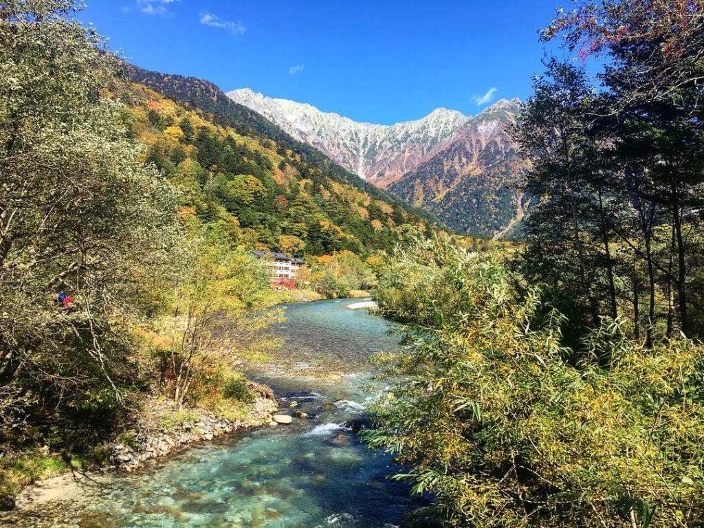 Menikmati Keindahan Alam Pegunungan di Kamikochi, Nagano