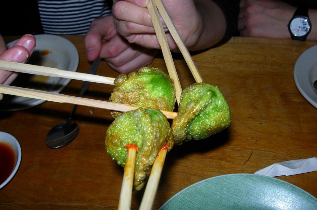 menggunakan sumpit di Jepang