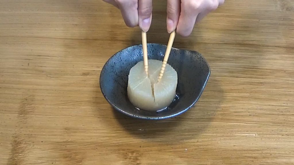menggunakan sumpit di Jepang