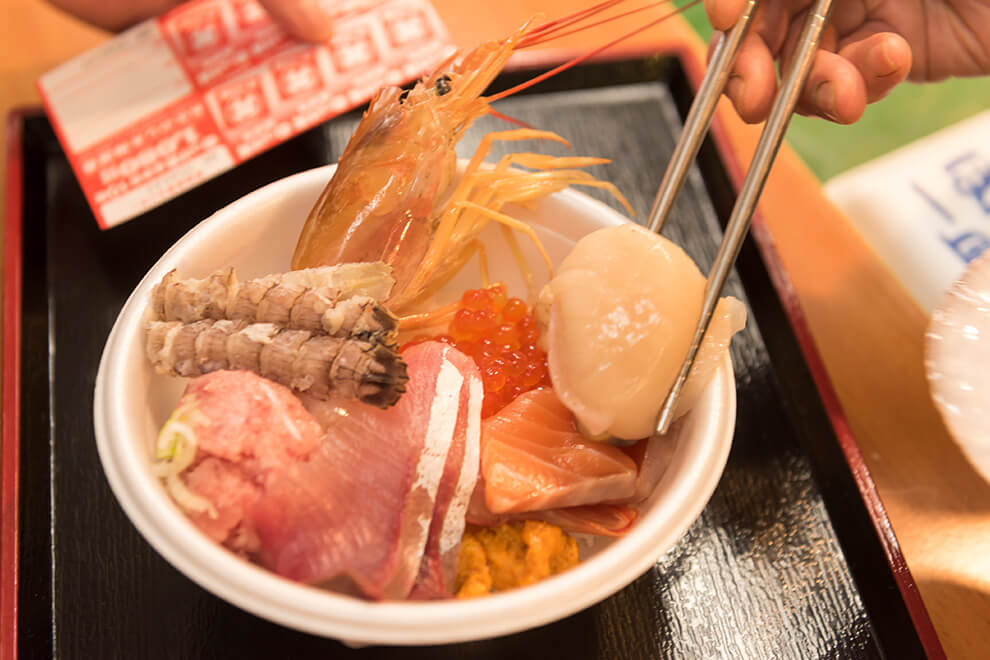 Menikmati Seafood Segar Dengan Cara Unik di Furukawa Fish Market