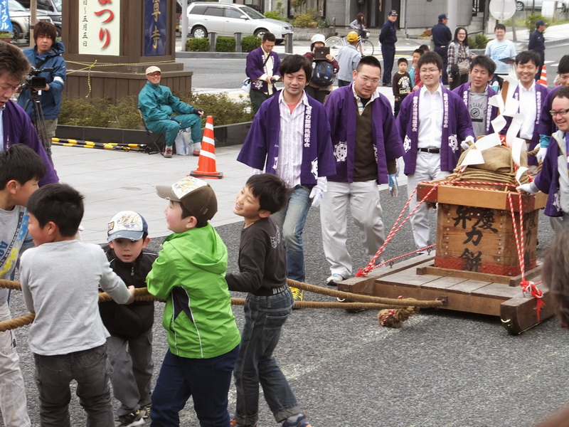 Fujiwara Matsuri! Festival Untuk Menghormati Klan Fujiwara