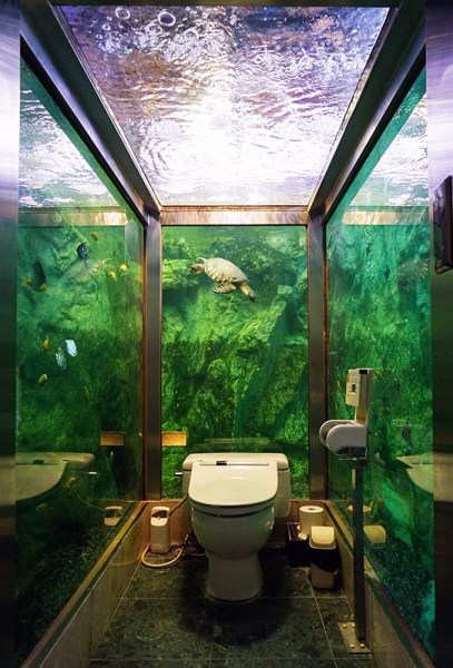 Toilet-toilet Unik di Jepang, Ada yang Dilapis Emas!