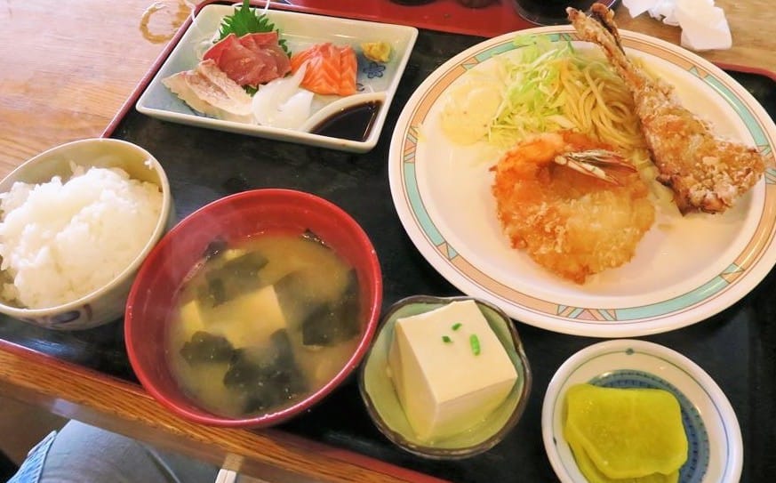 Karato Market Surganya Fugu Yang Mungkin Akan Menjadi Tempat Makan Terakhir Kalian!