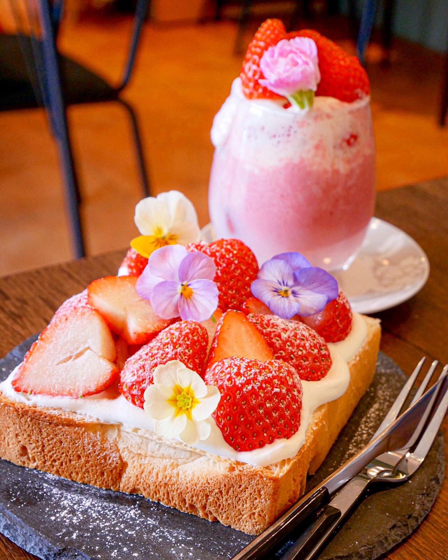 Nikmatnya Dessert Valentine di Kafe Sekitar Shiga