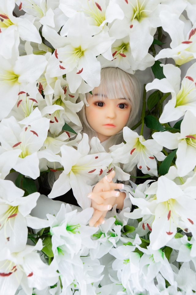 Pemakaman Love Doll di Jepang Dipimpin Aktris AV