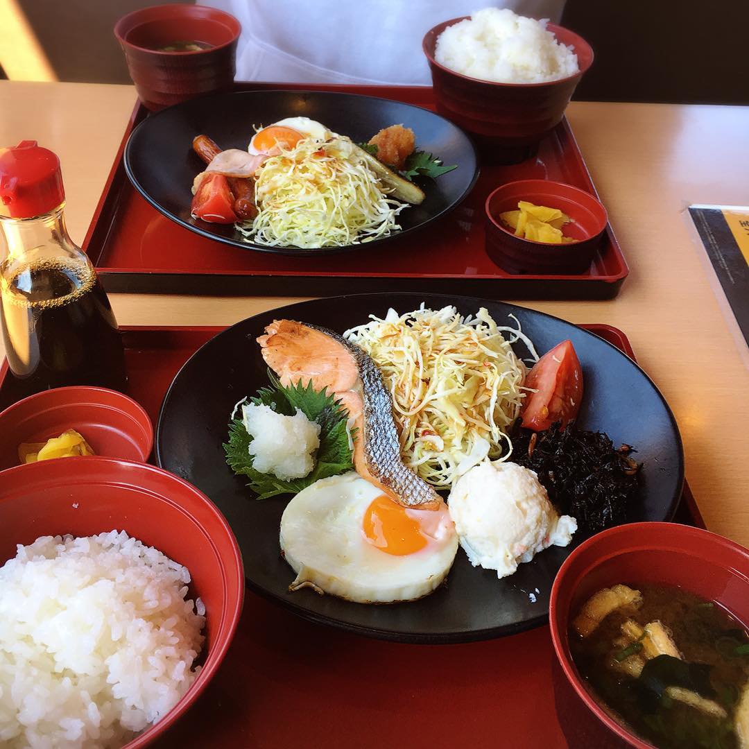 Morning Egg Plate dan Japanese Meal Plate di Joyfull