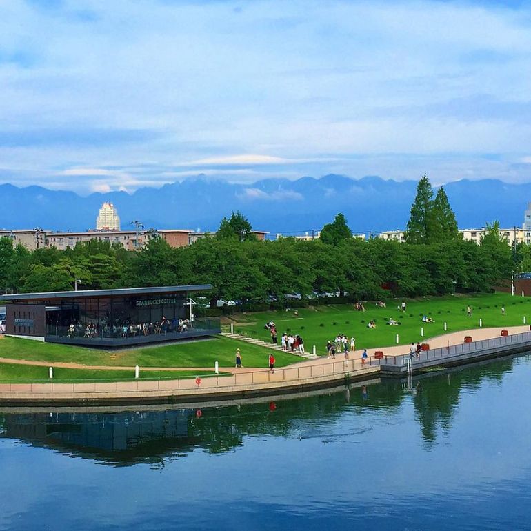 Starbucks Toyama Kansui Park Branch