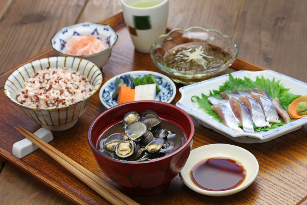 Pola Makan Sehat Jepang dan Diet Tradisional
