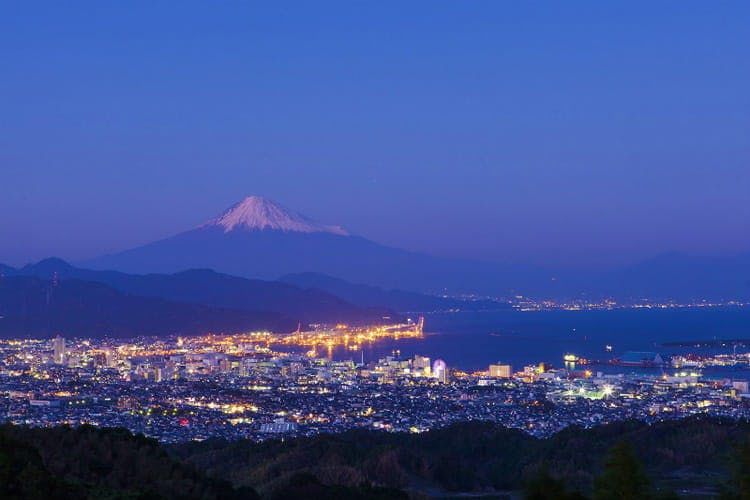 5 Tempat dengan Pemandangan Malam Terbaik di Jepang