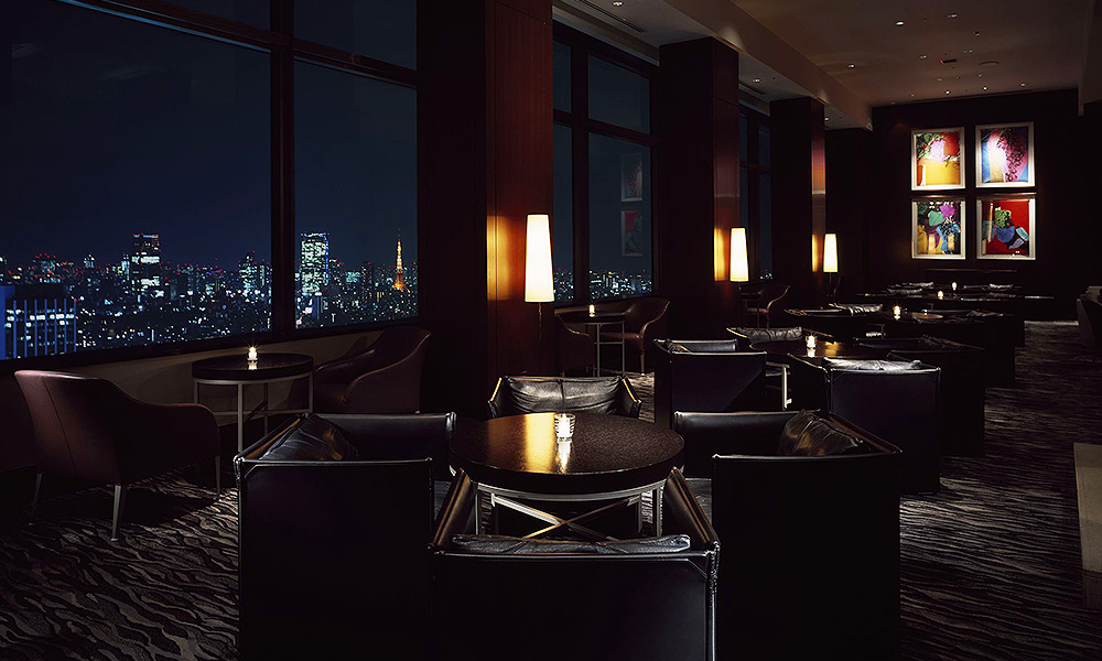 Rooftop bar Tokyo