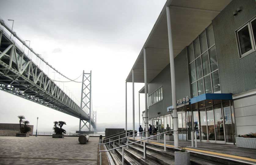 Akashi Kaikyo Bridge, Jembatan Gantung Terpanjang di Dunia