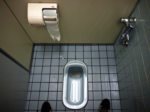 Survey Membuktikan, Toilet di Jepang Memang Bikin Bingung!
