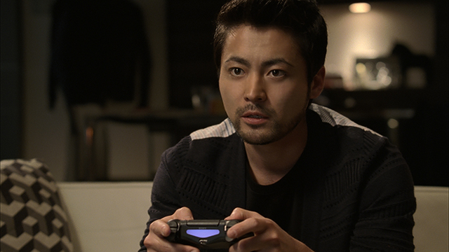 Aktor Takayuki Yamada membintangi iklan PlayStation 4 dan membicarakan tentang bermain game