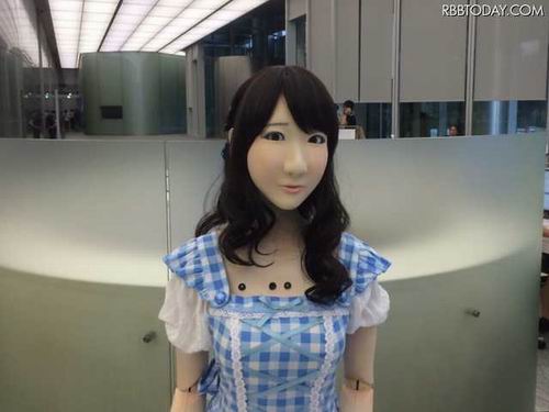 Di Jepang, robot Yukirin bisa bekerja kantoran lho! (4)