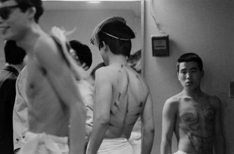 Foto-foto sisi liar kawula muda di Jepang pada tahun 1964 (10)