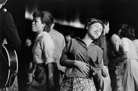 Foto-foto sisi liar kawula muda di Jepang pada tahun 1964 (5)