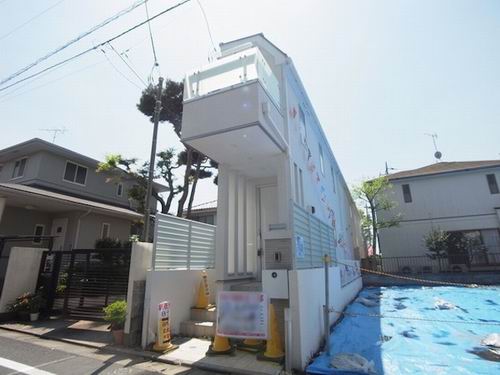 Inilah rumah yang super tipis dan panjang di Jepang