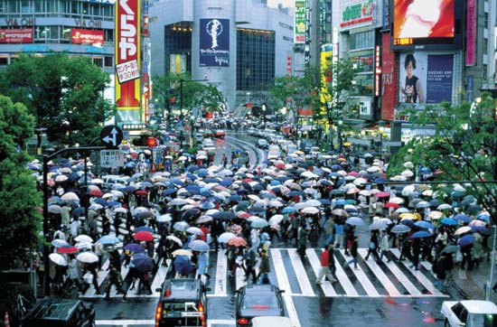 Kenapa-Orang-Jepang-Berjalan-Cepat-Ya (1)