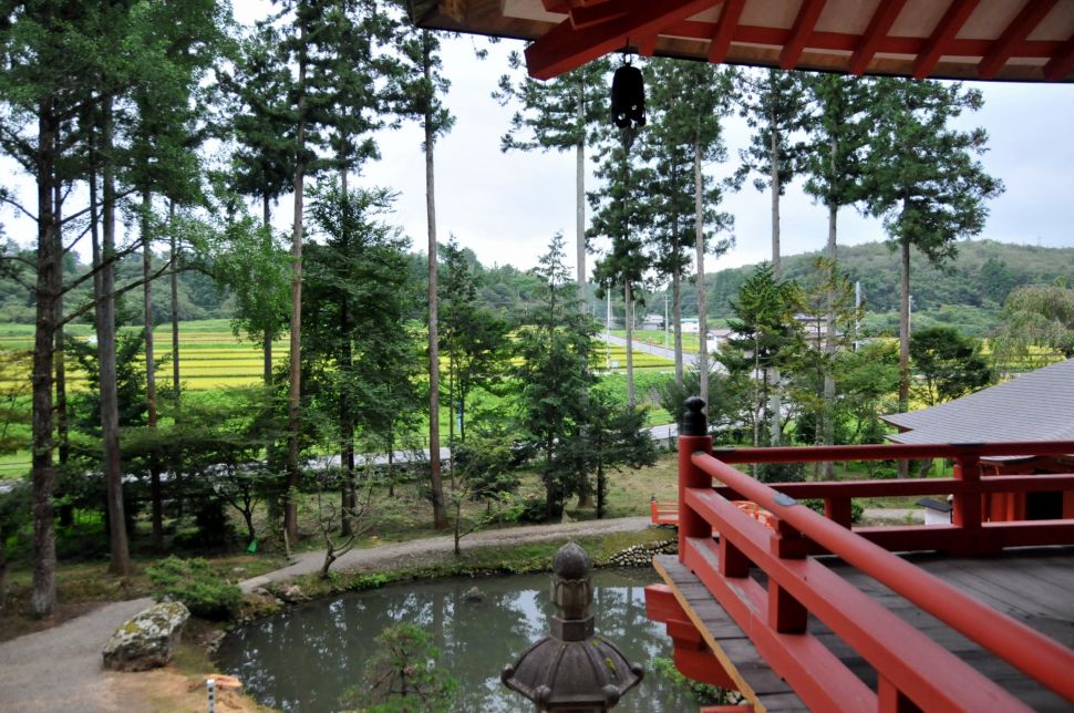 Menelusuri indahnya pemandangan di kuil Hiraizumi Takkoku-no-Iwaya di Kyoto, Jepang (5)