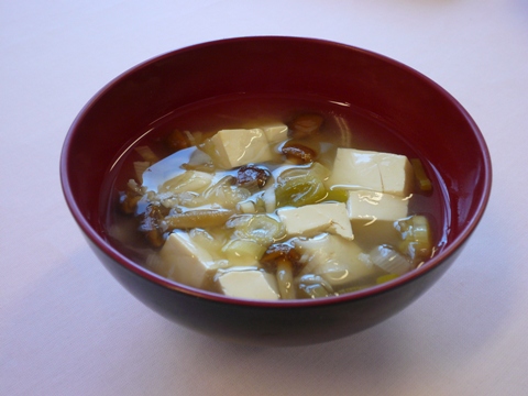 Nameko & miso soup, spageti dimasak dengan sup miso yang gurih
