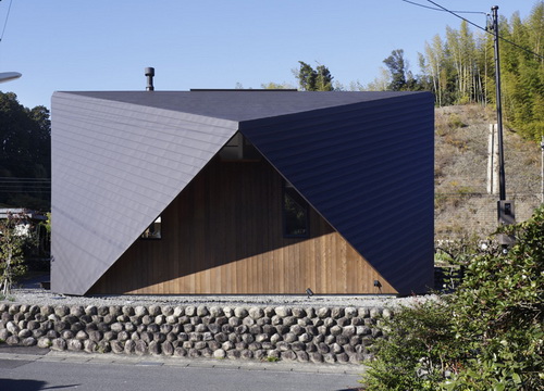 Origami House, Sebuah Desain Rumah Beratap Lipat Menyerupai Origami (13)