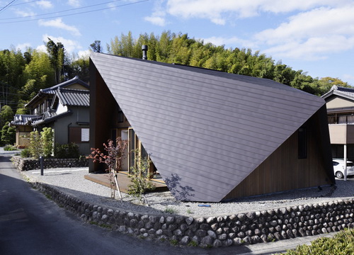 Origami House, Sebuah Desain Rumah Beratap Lipat Menyerupai Origami (6)