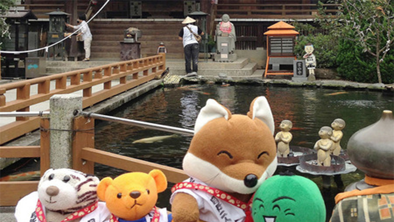 Para manula dan penyandang cacat di Jepang mengirimkan boneka mainannya untuk berwisata
