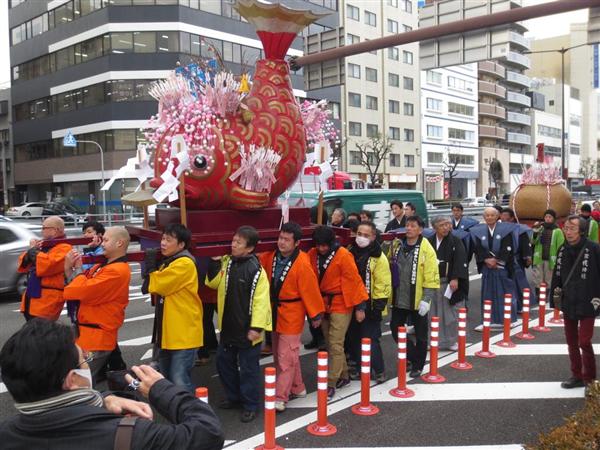 Parade Ikan Tai Berharap Rakyat Jepang Makmur